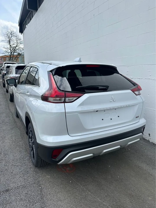 2026 Mitsubishi Eclipse Cross - Image 3 of 3