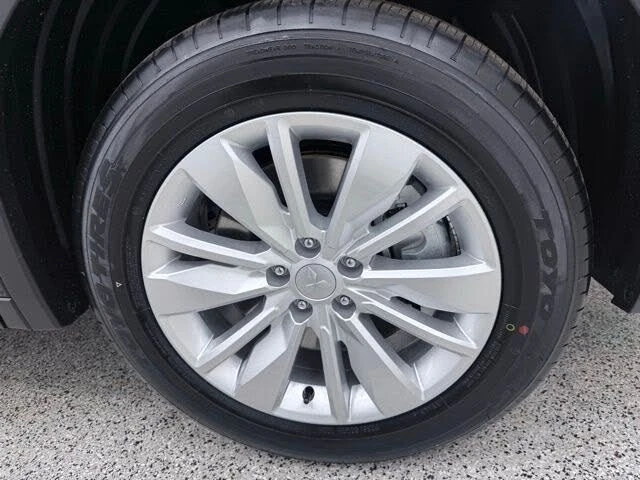 2026 Mitsubishi Outlander - Image 16 of 20