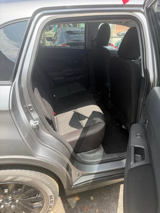 2026 Mitsubishi Outlander - Image 7 of 8