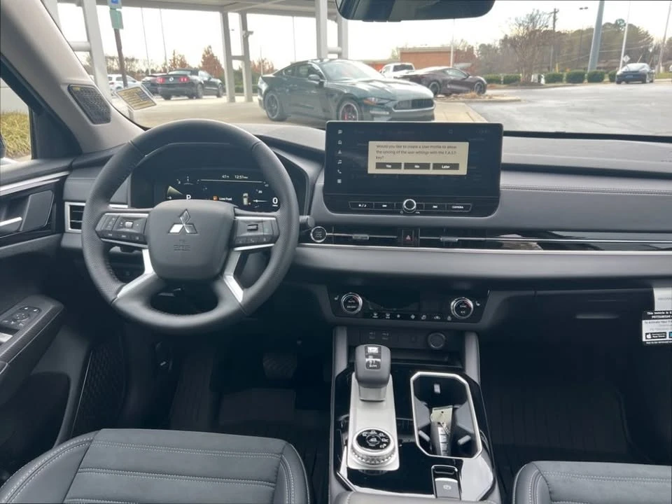 2026 Mitsubishi Outlander - Image 4 of 13