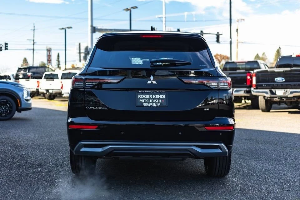 2026 Mitsubishi Outlander - Image 10 of 20