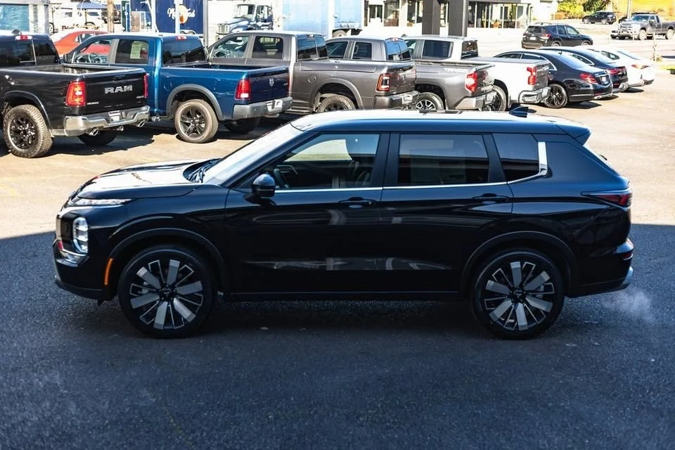 2026 Mitsubishi Outlander - Image 12 of 20