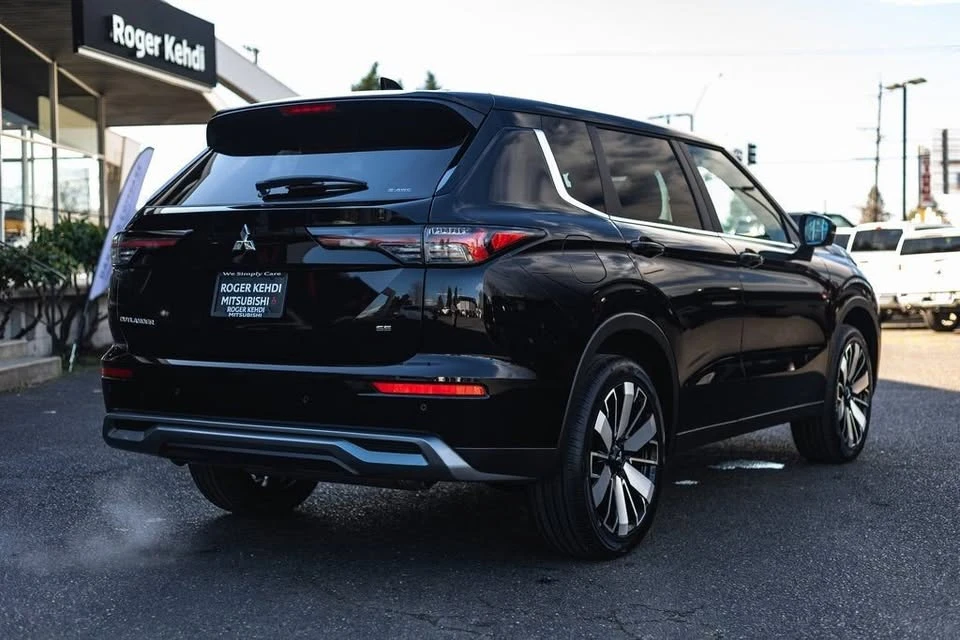 2026 Mitsubishi Outlander - Image 9 of 20