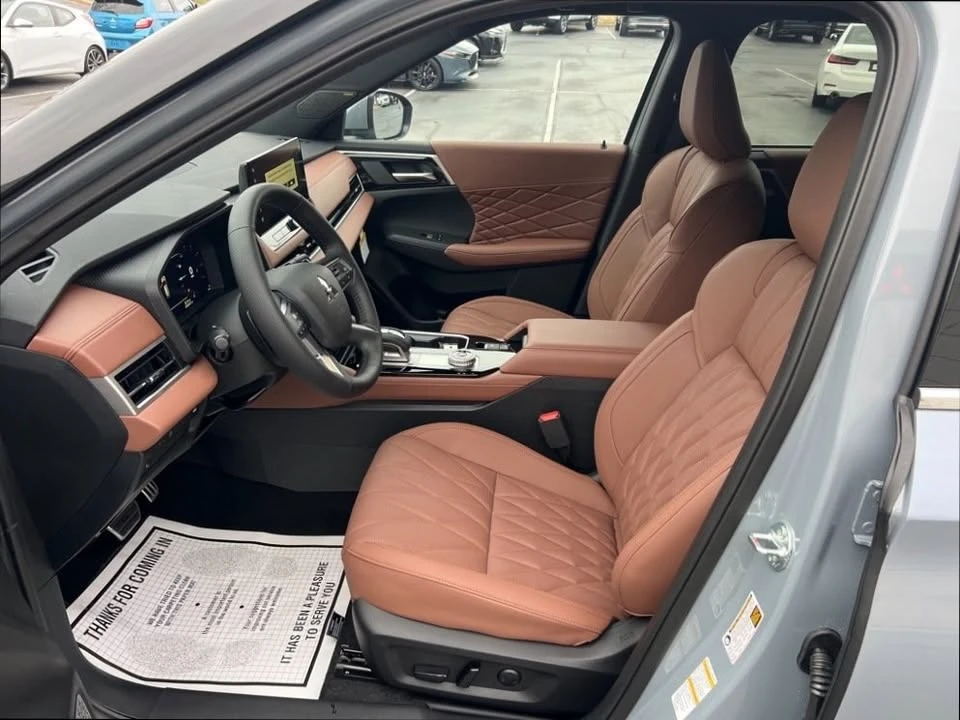 2026 Mitsubishi Outlander - Image 6 of 10