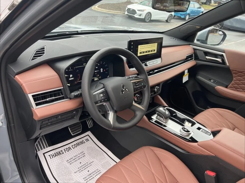 2026 Mitsubishi Outlander - Image 7 of 10