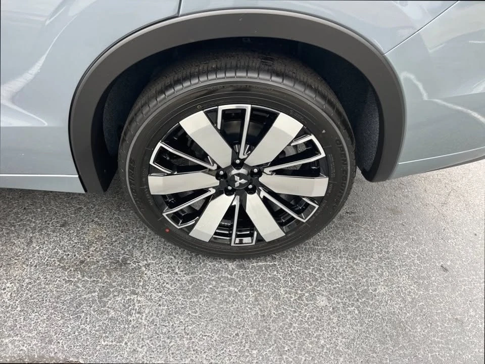 2026 Mitsubishi Outlander - Image 9 of 10