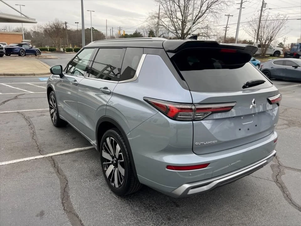 2026 Mitsubishi Outlander - Image 4 of 10
