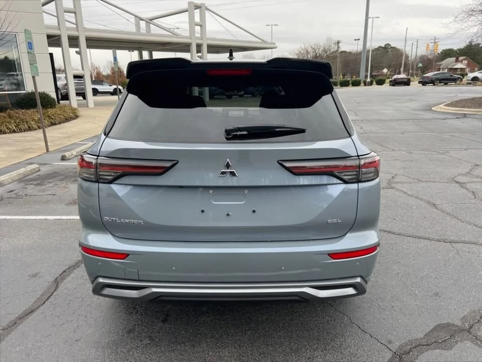 2026 Mitsubishi Outlander - Image 3 of 10