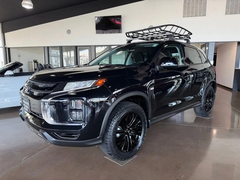2026 Mitsubishi Outlander - Image 3 of 10