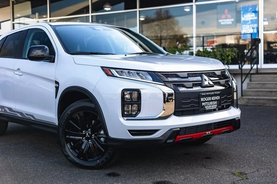 2026 Mitsubishi Outlander - Image 3 of 20