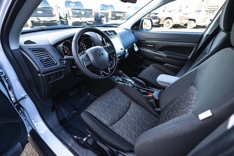 2026 Mitsubishi Outlander - Image 19 of 20
