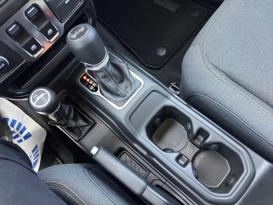 2026 Jeep JL Wrangler - Image 14 of 19