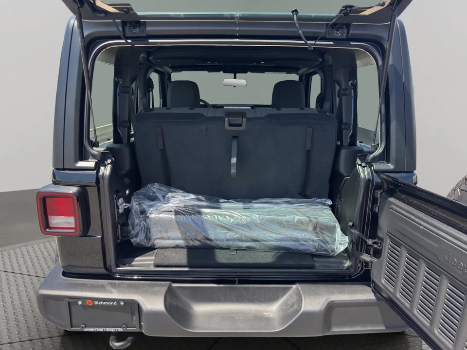 2026 Jeep JL Wrangler - Image 8 of 19