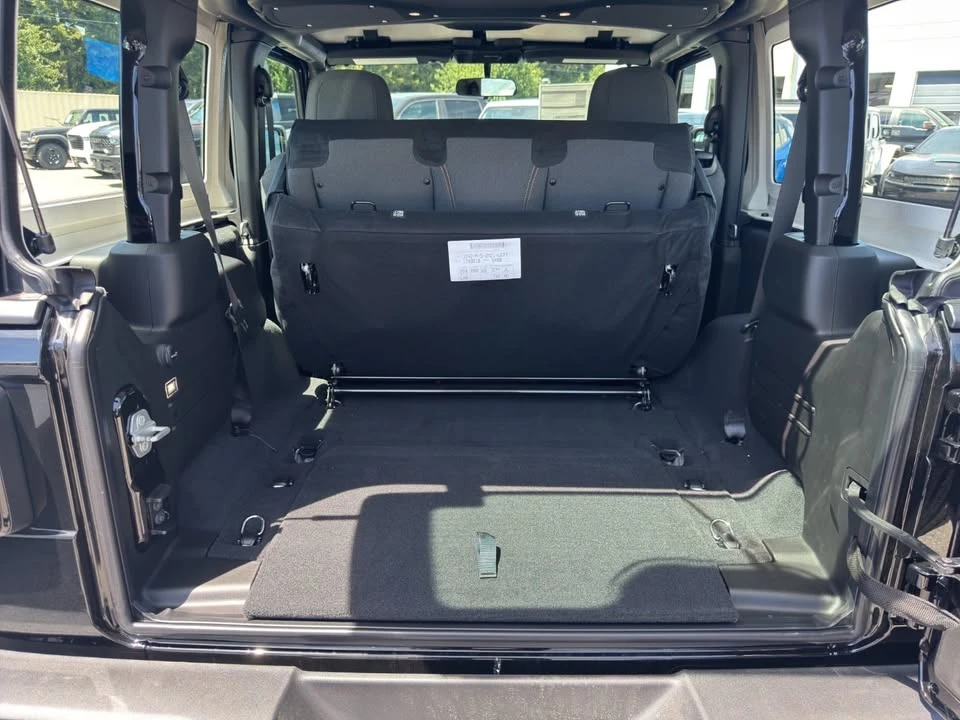 2026 Jeep JL Wrangler - Image 9 of 19