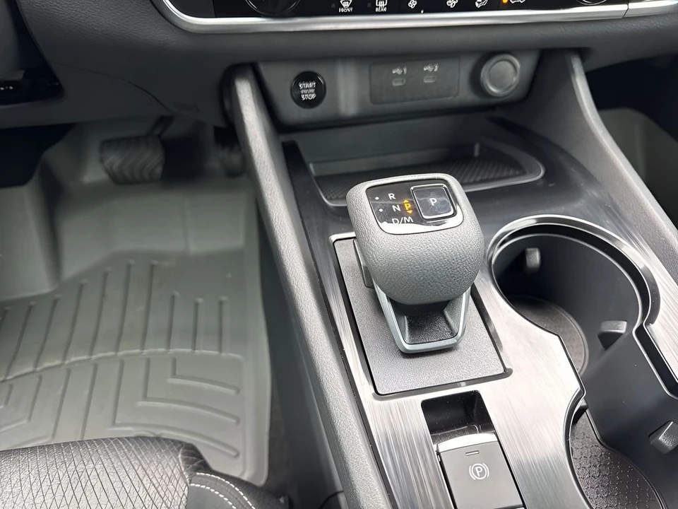 2026 Nissan Rogue - Image 16 of 21