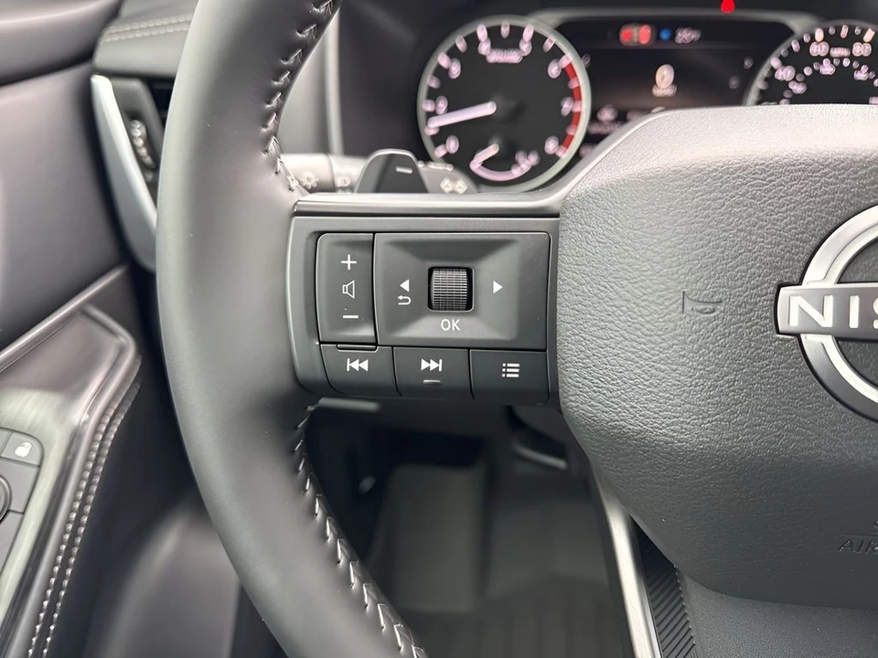2026 Nissan Rogue - Image 14 of 21