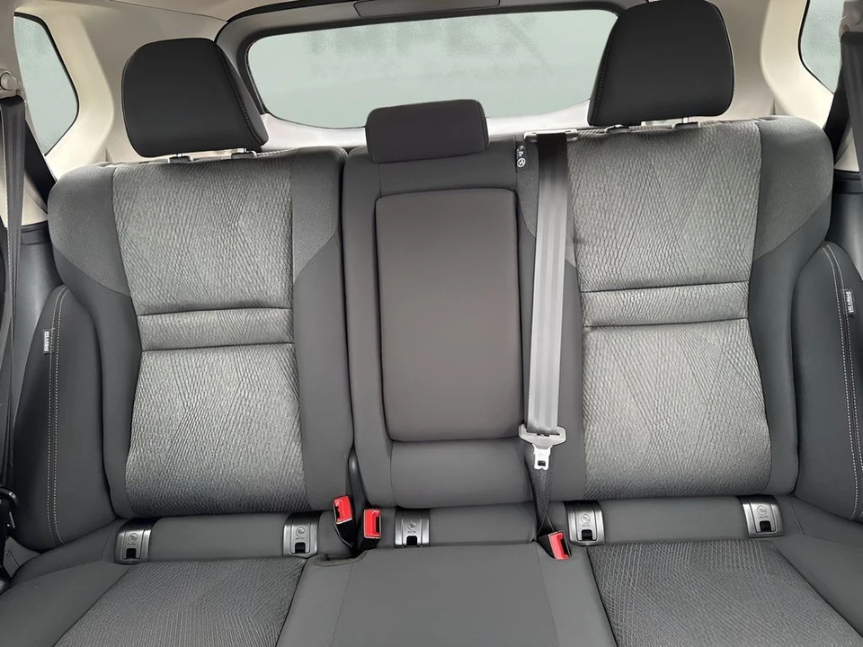 2026 Nissan Rogue - Image 11 of 21