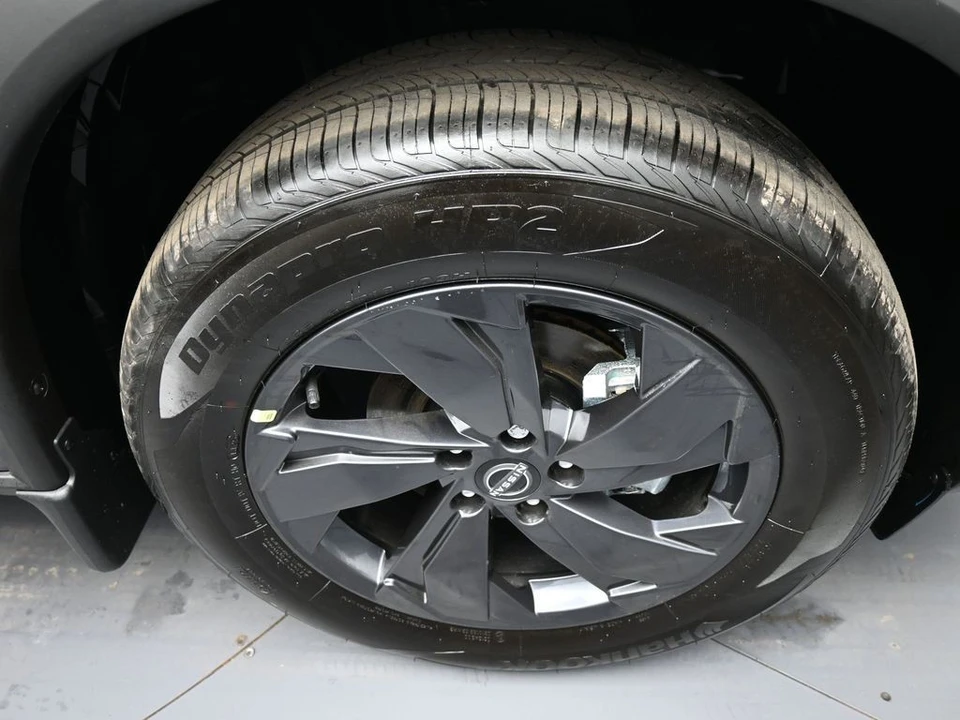 2026 Nissan Rogue - Image 13 of 21