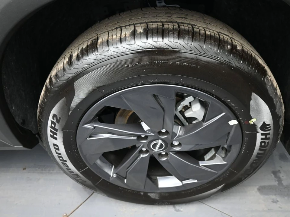 2026 Nissan Rogue - Image 15 of 21