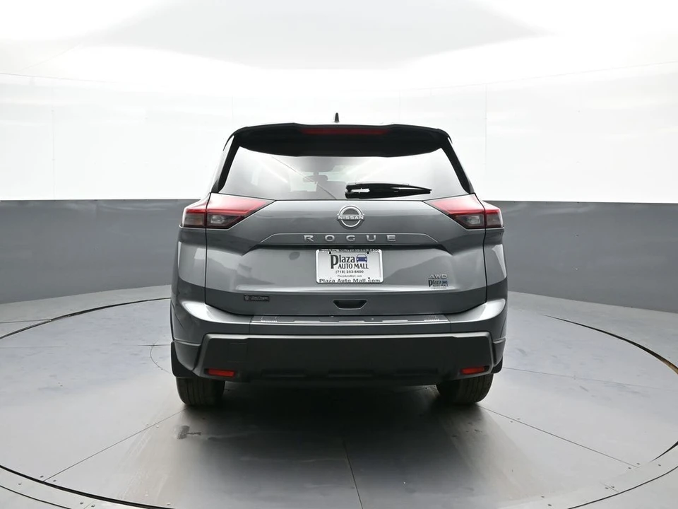 2026 Nissan Rogue - Image 7 of 21