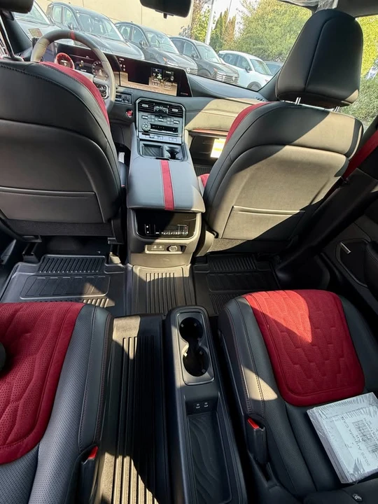 2026 Nissan Armada - Image 9 of 14