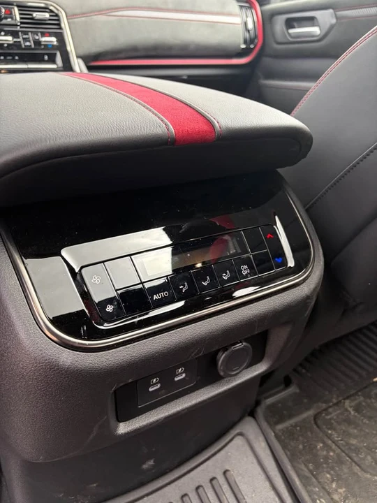 2026 Nissan Armada - Image 10 of 16