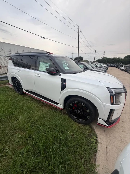 2026 Nissan Armada - Image 2 of 13