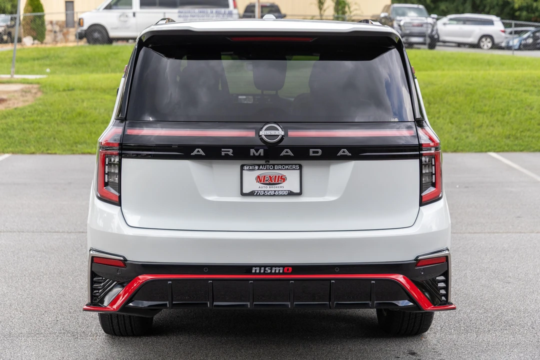 2026 Nissan Armada - Image 5 of 31