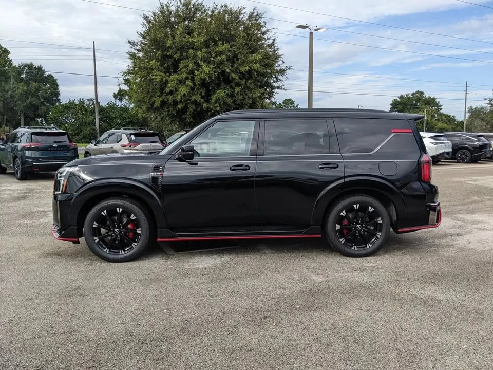 2026 Nissan Armada - Image 7 of 20