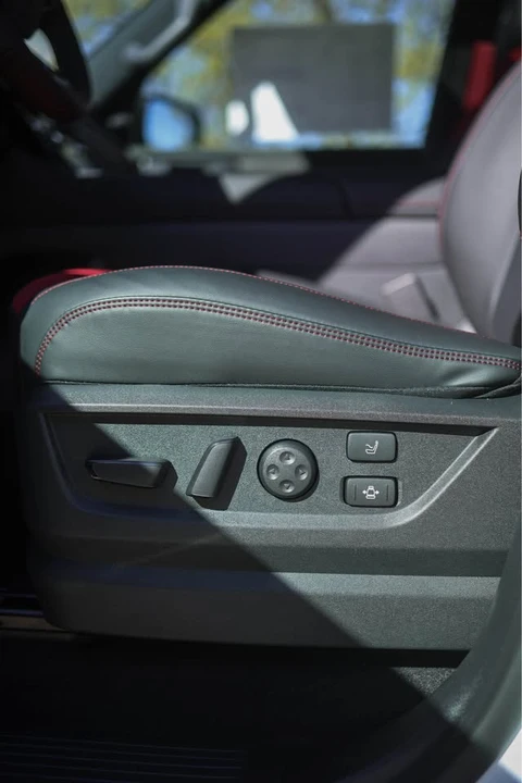 2026 Nissan Armada - Image 5 of 20