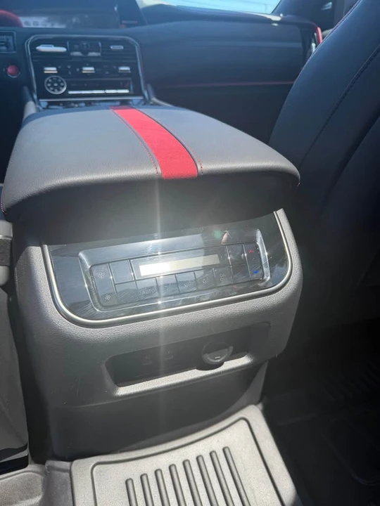 2026 Nissan Armada - Image 8 of 10