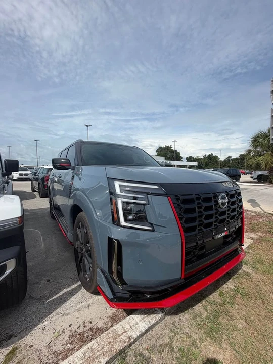 2026 Nissan Armada - Image 2 of 10