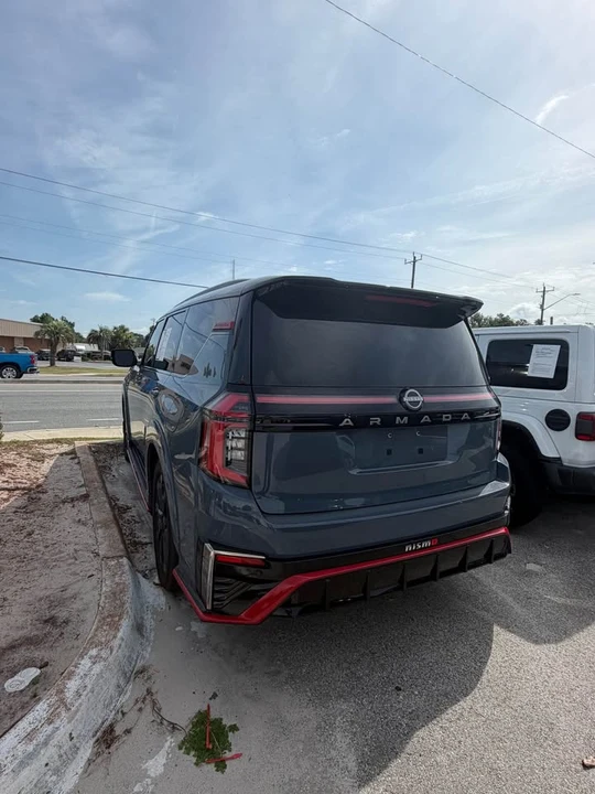 2026 Nissan Armada - Image 7 of 10