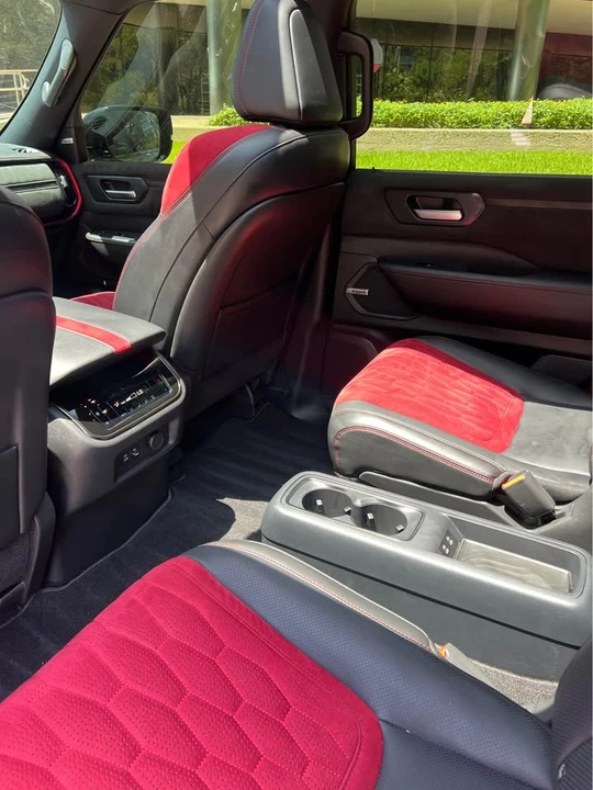 2026 Nissan Armada - Image 16 of 17