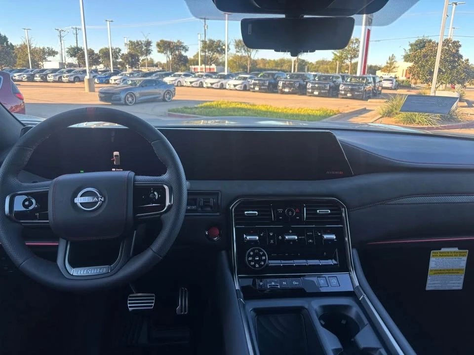 2026 Nissan Armada - Image 7 of 10