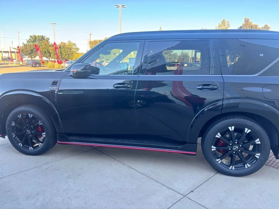 2026 Nissan Armada - Image 2 of 10