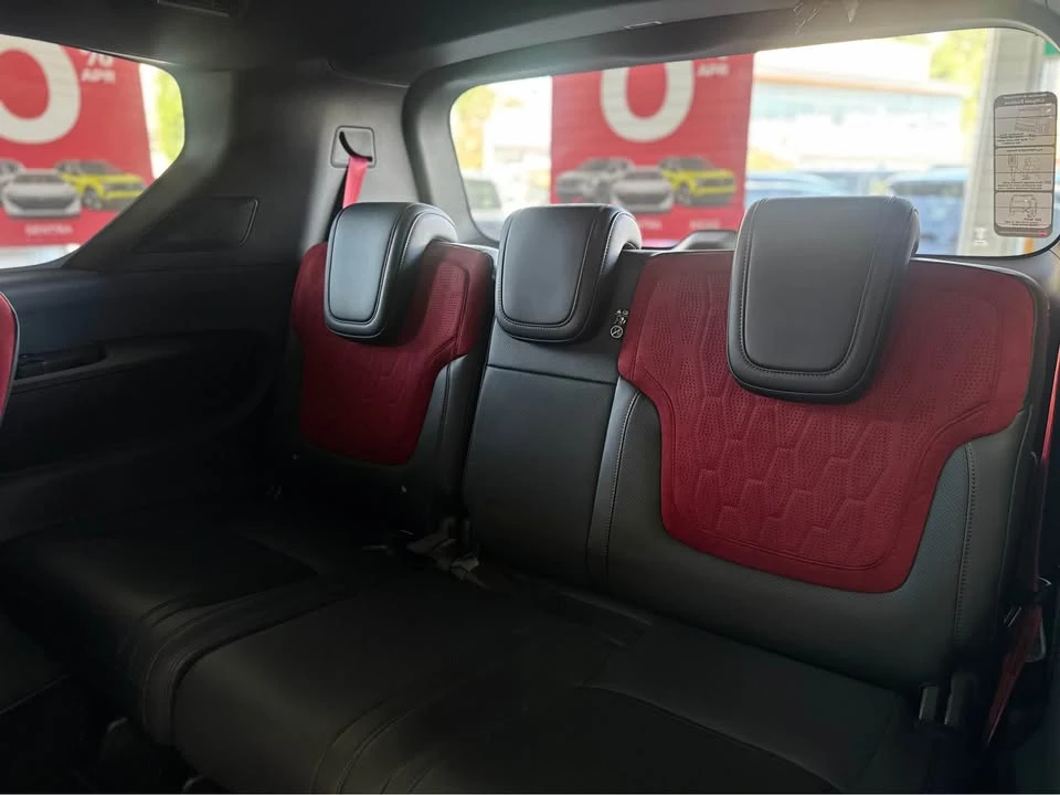2026 Nissan Armada - Image 17 of 18