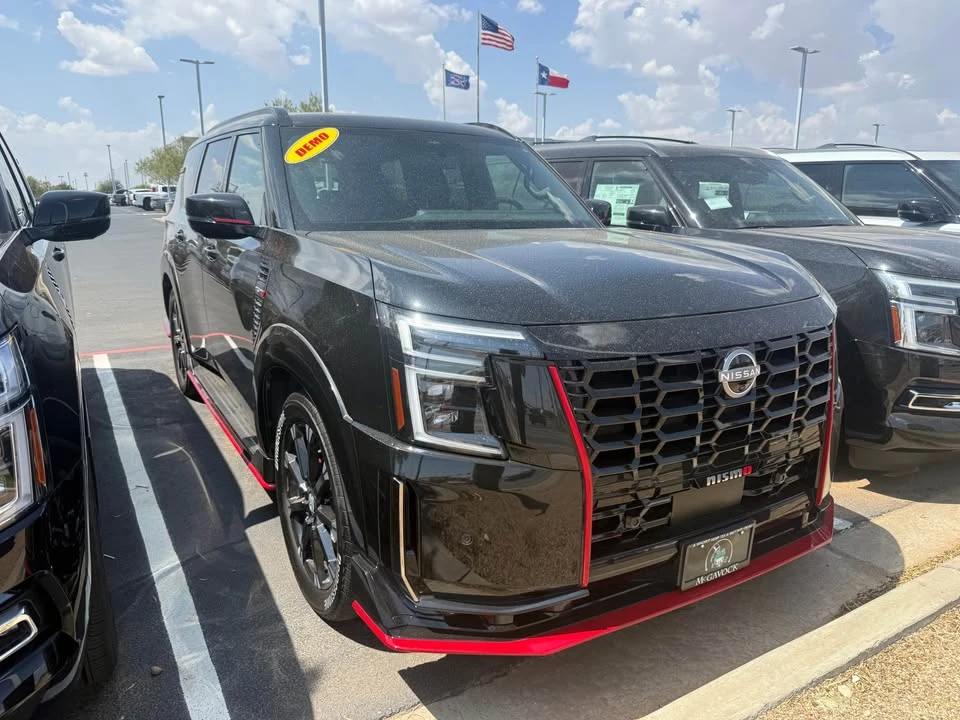 2026 Nissan Armada - Image 2 of 7