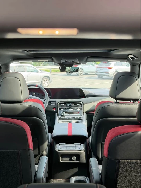 2026 Nissan Armada - Image 13 of 14
