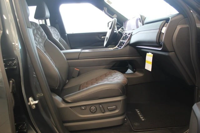 2026 Nissan Armada - Image 9 of 20