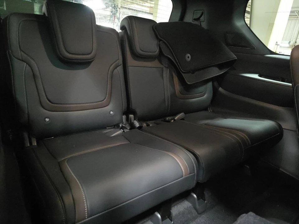 2026 Nissan Armada - Image 7 of 10