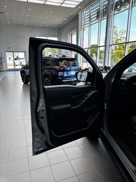 2026 Nissan Frontier 3rd Gen - Image 5 of 13