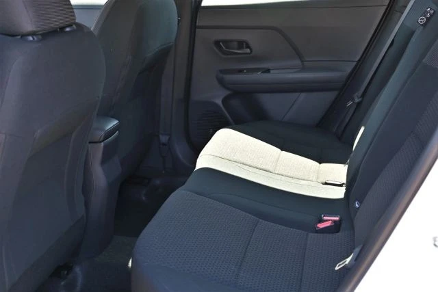2026 Nissan Kicks - Image 18 of 20