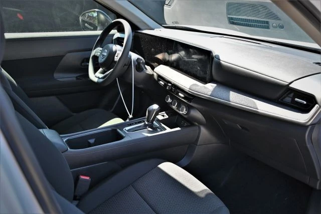 2026 Nissan Kicks - Image 16 of 20