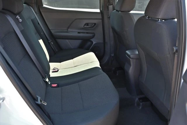 2026 Nissan Kicks - Image 17 of 20