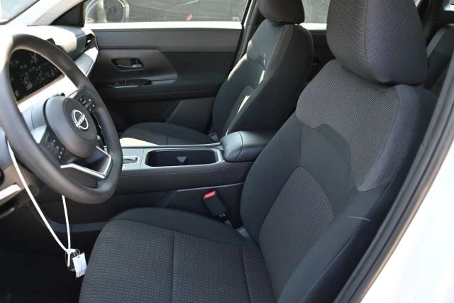 2026 Nissan Kicks - Image 13 of 20