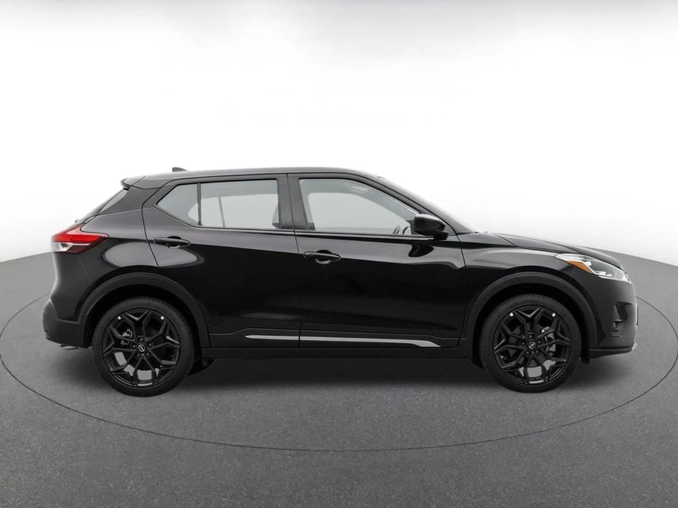 2026 Nissan Kicks - Image 14 of 23