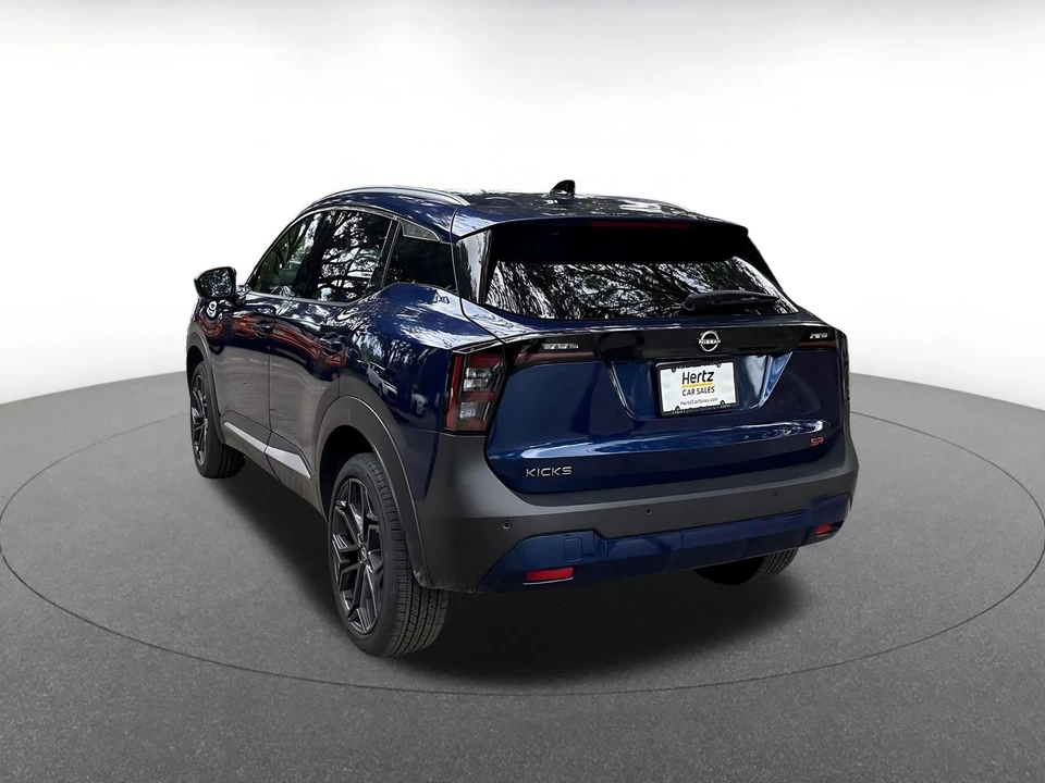 2026 Nissan Kicks - Image 9 of 24