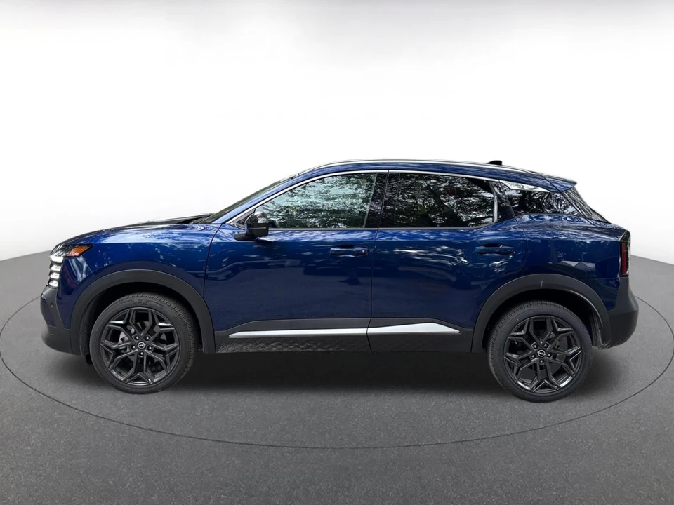 2026 Nissan Kicks - Image 8 of 24