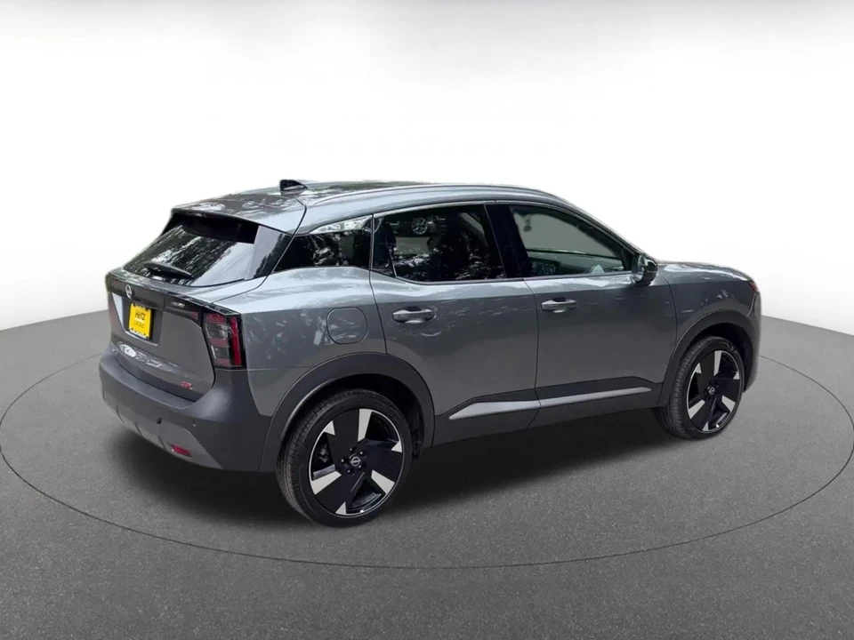 2026 Nissan Kicks - Image 17 of 31